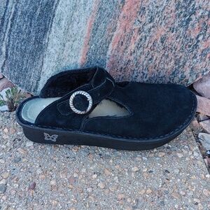 Alegria classic black suede leather shearling lined clogs slip on shoes